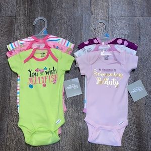 Green pink white, and purple Onesies NEW WITH TAG    2 Set 6 Onesie shirts 2 set